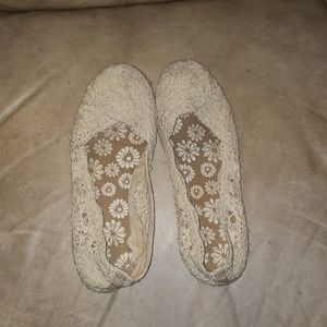 Cream Lace Flats